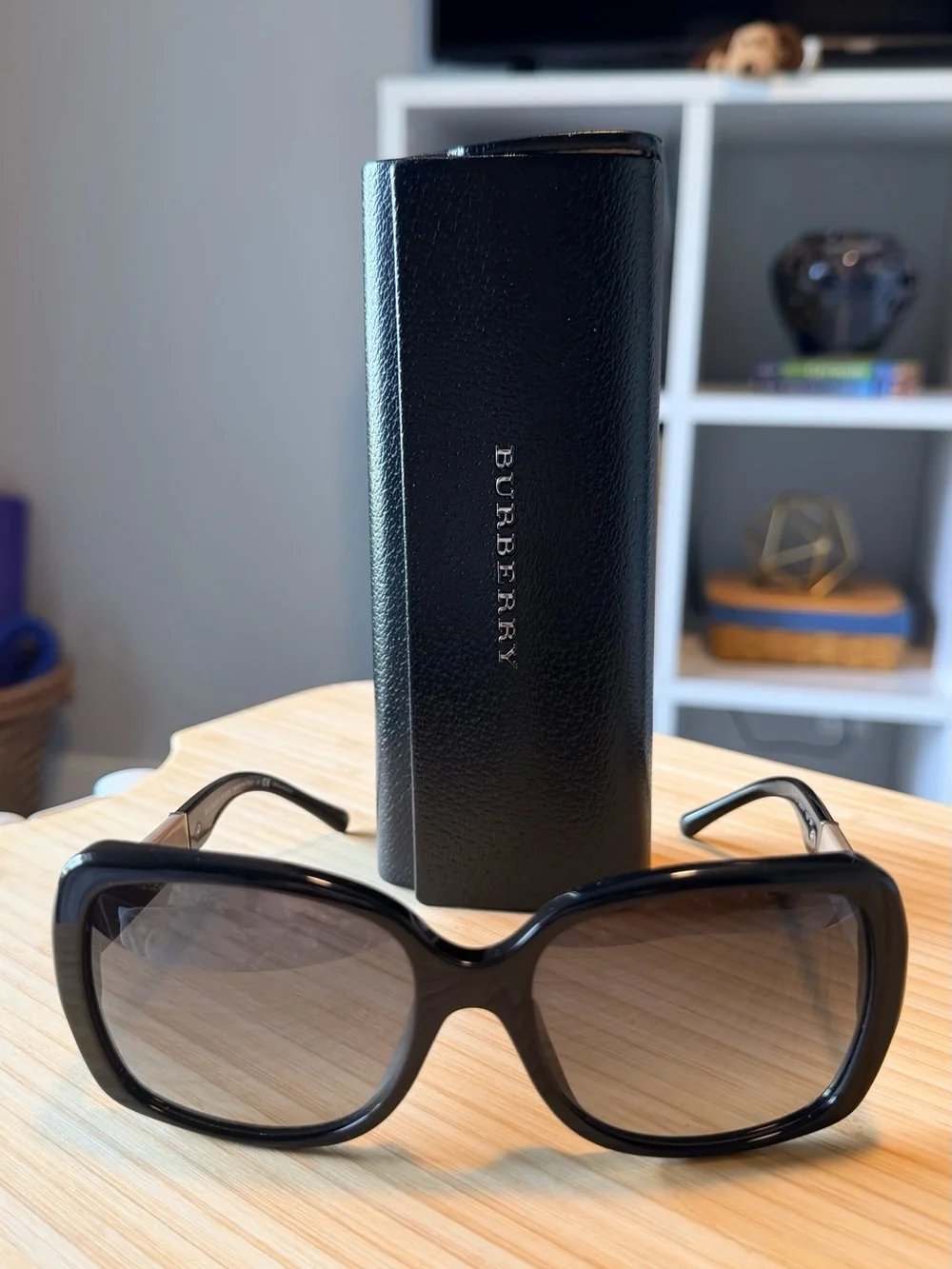 Burberry Women’s Black Sunglasses with Case and cleaning cloth